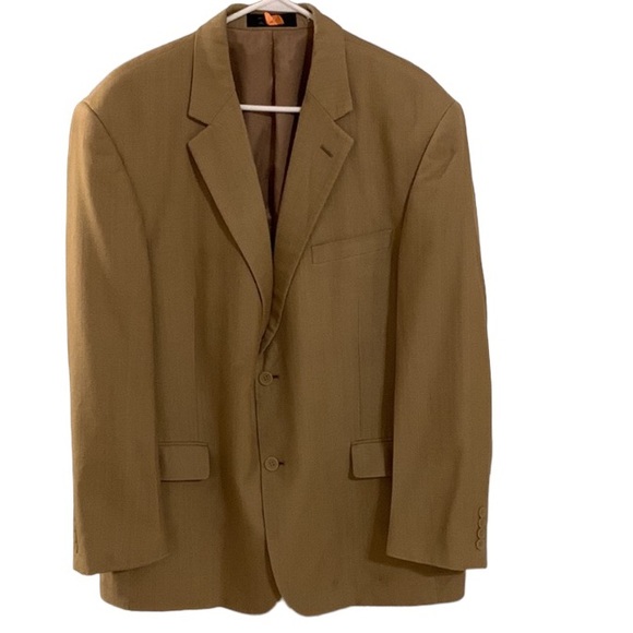 Andrew Fezza Other - Andrew Fezza tan 2 button closure 100% silk no vent mens jacket Blazer Size 44R